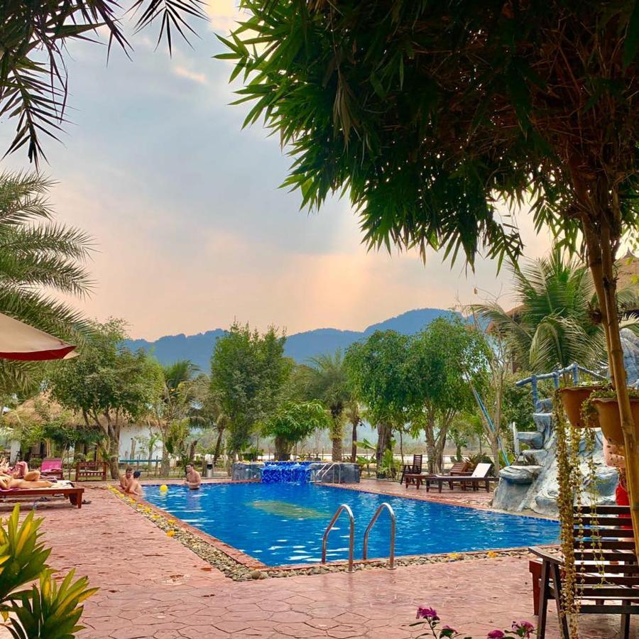Vang Vieng Savanh Sunset View Resort Exterior photo