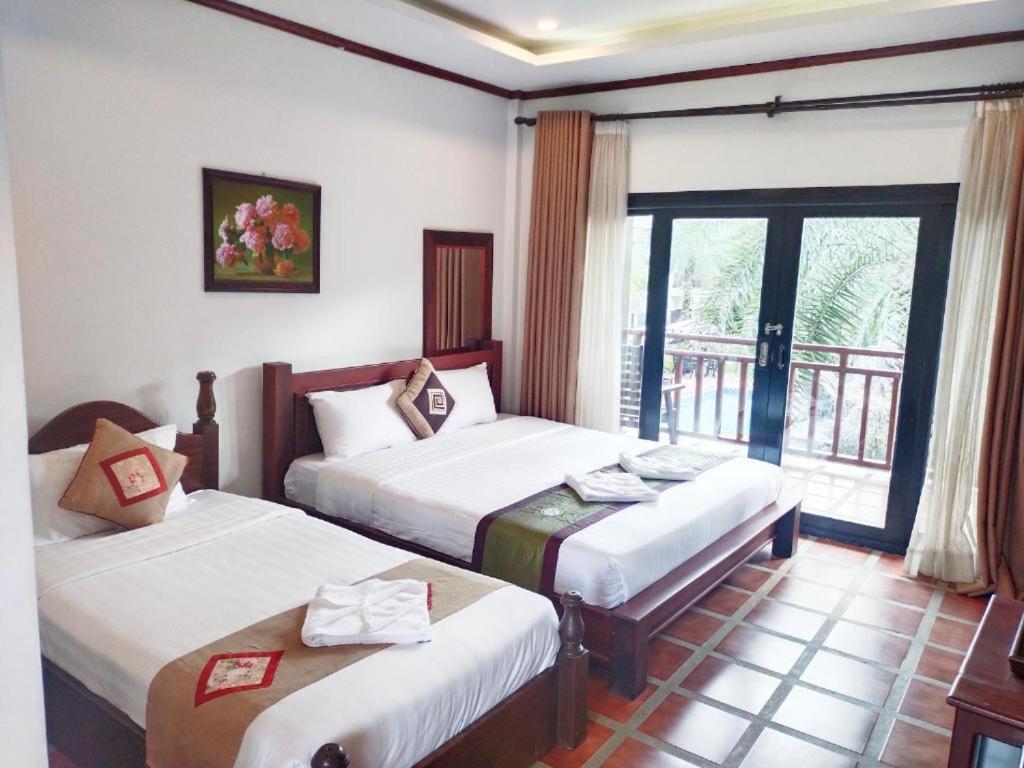 Vang Vieng Savanh Sunset View Resort Exterior photo