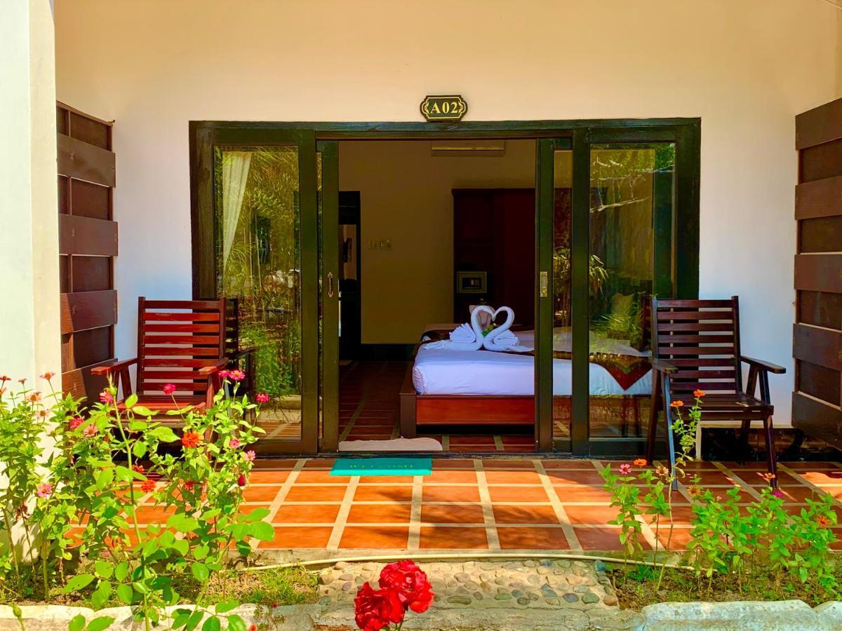 Vang Vieng Savanh Sunset View Resort Exterior photo
